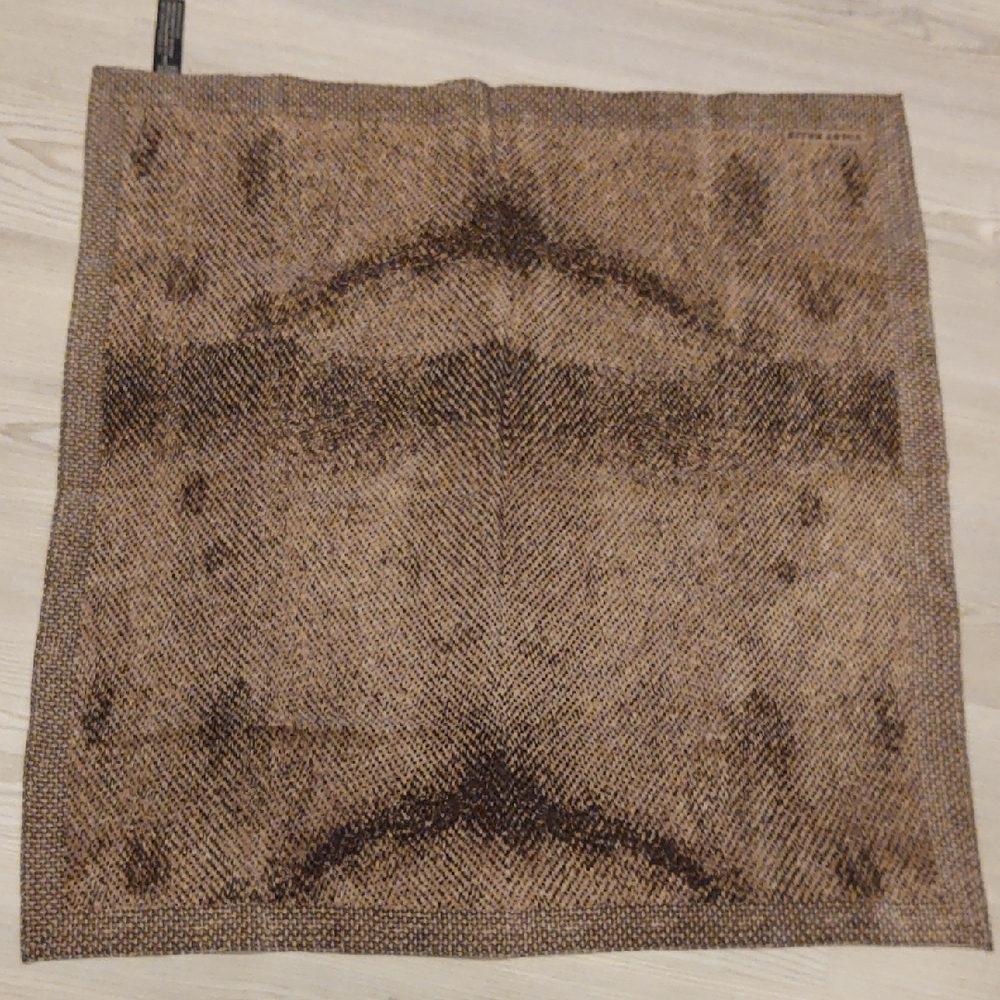 Ellen Tracy Tan and Black Woven Scarf